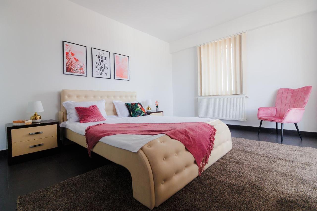 Plaza Apartment ซาตูมาเร ภายนอก รูปภาพ