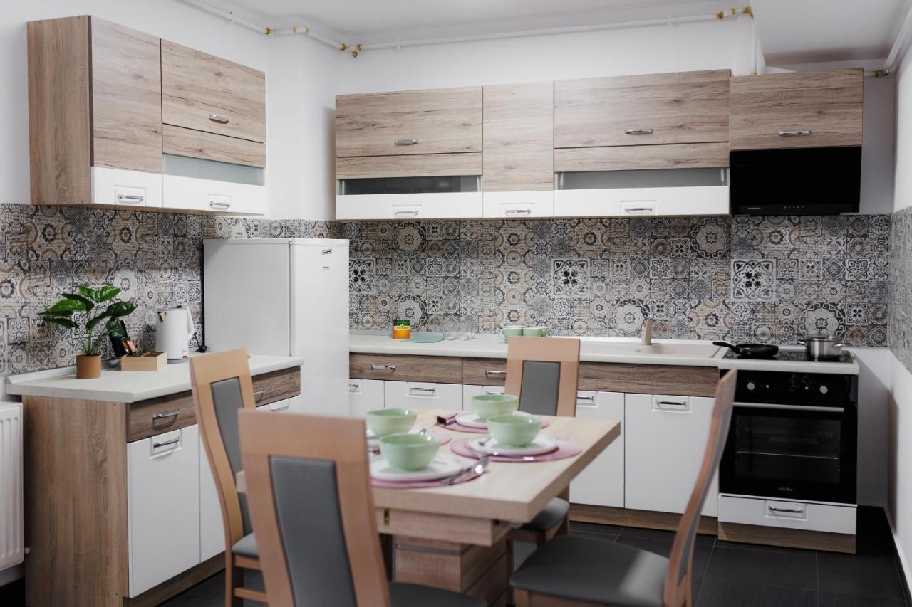 Plaza Apartment ซาตูมาเร ภายนอก รูปภาพ
