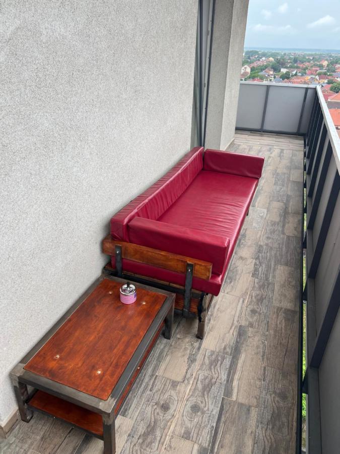 Plaza Apartment ซาตูมาเร ภายนอก รูปภาพ